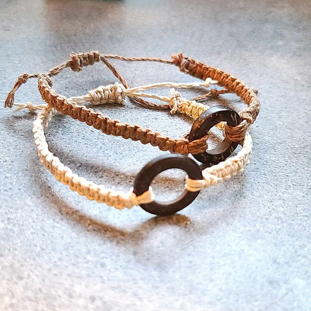 Hemp & Coconut Shell Bracelet - Picture 3 of 10